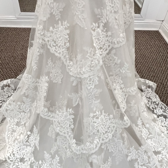 Casablanca Bridal Gown Iris 2244 Size 14 Champagne/Ivory/Silver - Picture 5 of 12